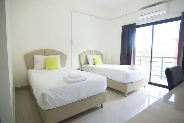 Standard Room 2 Single Beds