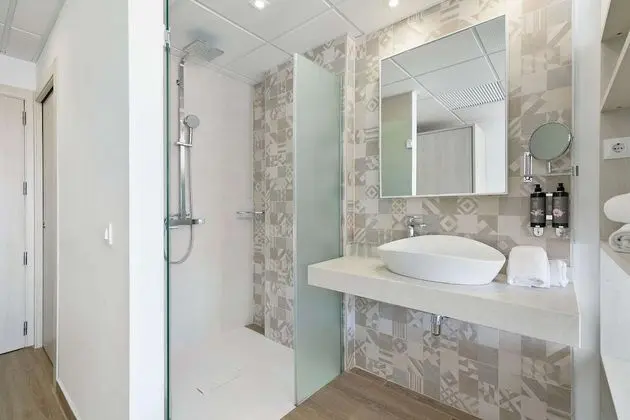 Standard Oda, Havuz Manzaralı (2 Adults)