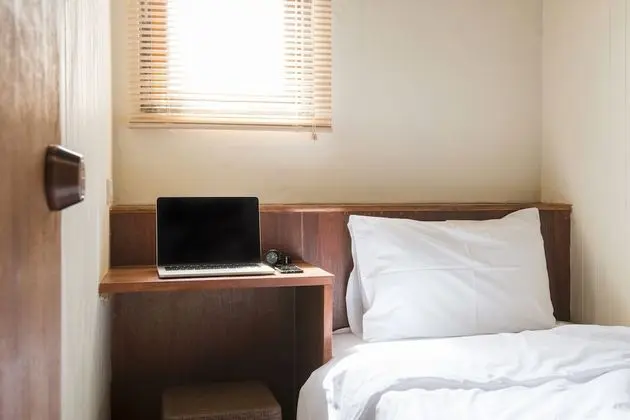 Single Room with Shared Bathroom