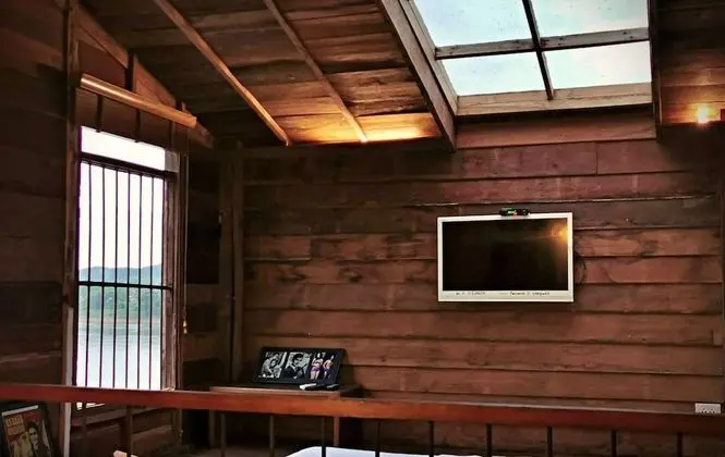 Attic Room with Riverview