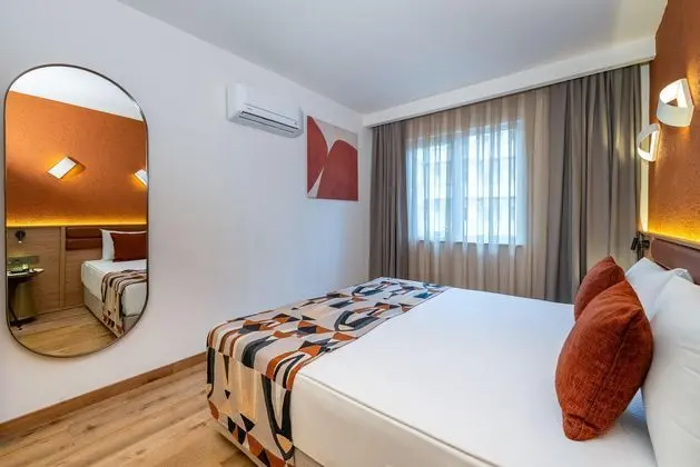 https://images.etstur.com/imgproxy/resize/2560x1440/files/images/hotelImages/etsrooms/1078/Villa_Sun_Flower_Hotel_20260203110219_1.jpg