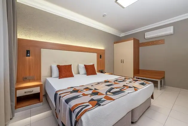 https://images.etstur.com/imgproxy/resize/2560x1440/files/images/hotelImages/etsrooms/1078/Villa_Sun_Flower_Hotel_20260203110348_0.jpg