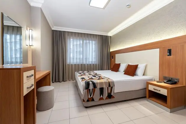 https://images.etstur.com/imgproxy/resize/2560x1440/files/images/hotelImages/etsrooms/1078/Villa_Sun_Flower_Hotel_20260203110348_1.jpg