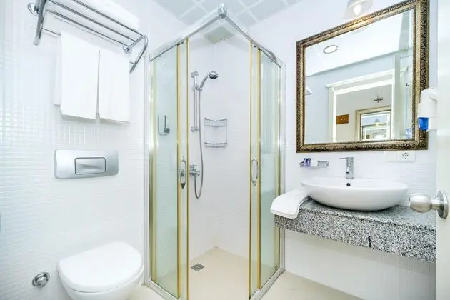 https://images.etstur.com/imgproxy/resize/2560x1440/files/images/hotelImages/etsrooms/1078/Villa_Sun_Flower_Hotel_20260203110649_1.jpg