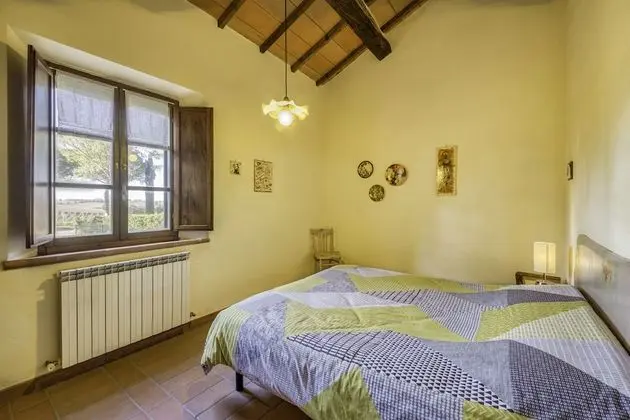 Family Apart Daire, Birden Çok Yatak, 2 Banyolu, Bahçeli (Sunflower apt with shared pool family)