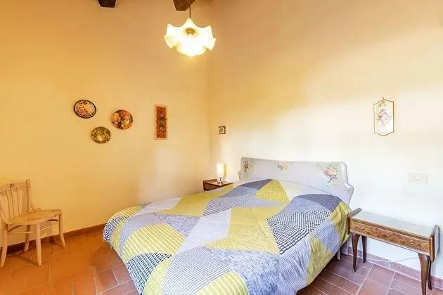 Family Apart Daire, Birden Çok Yatak, 2 Banyolu, Bahçeli (Sunflower apt with shared pool family)