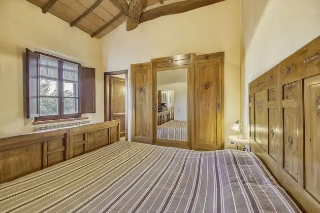 Family Apart Daire, Birden Çok Yatak, 2 Banyolu, Bahçeli (Sunflower apt with shared pool family)