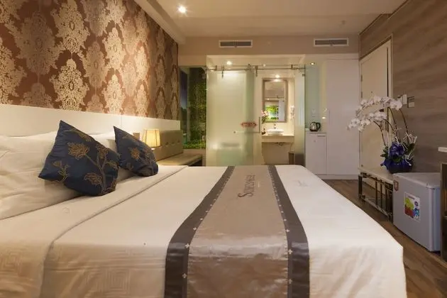 Deluxe Tek Büyük Yataklı Oda