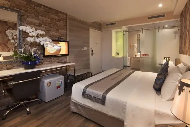 Premium Tek Büyük Yataklı Oda