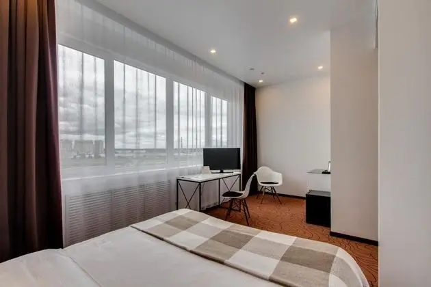 Business Tek Büyük Yataklı Oda