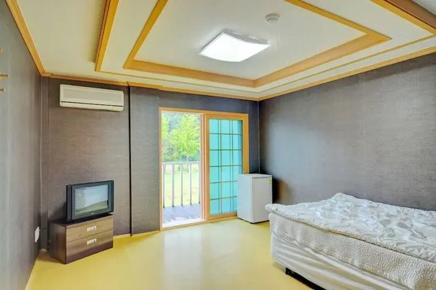 Basic Tek Büyük Yataklı Oda