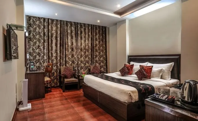 Deluxe Tek Büyük Yataklı Oda