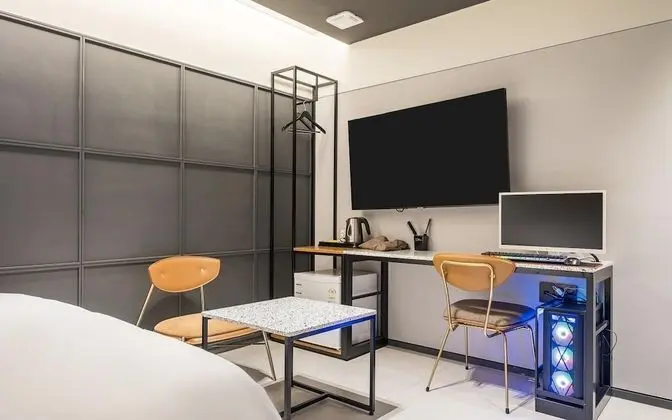 Oda (The Wall Open Event (Netflix Disney+ )