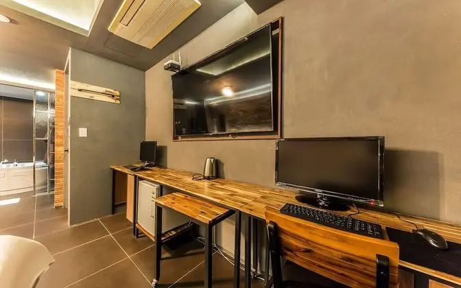 Oda (Deluxe-NetFlixDisney (bathtub))