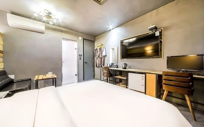 Oda (Standard-NetFlixDisney (bathtub))