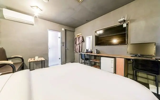 Oda (Standard-NetFlixDisney (bathtub))