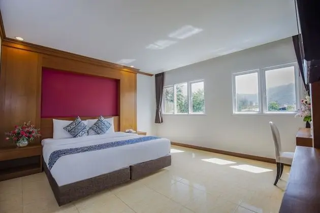 Grand Deluxe Balcony Room, Pool View