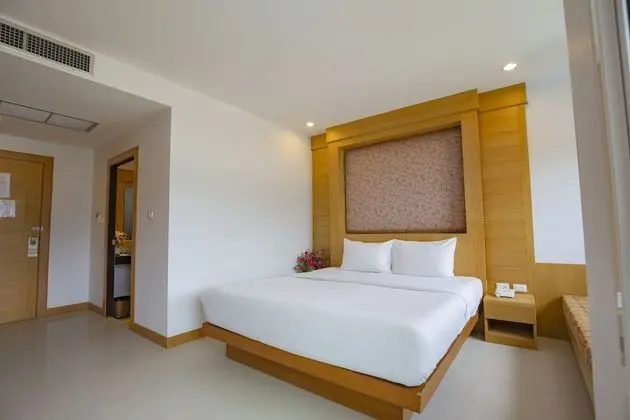 Premium Oda, Balkon, Havuz Manzaralı