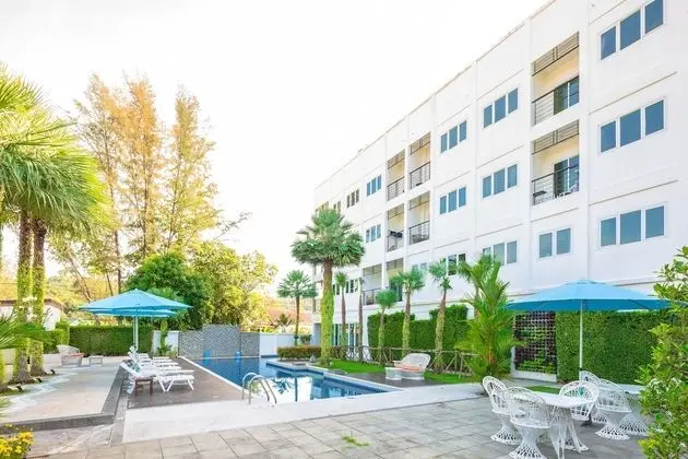 Premium Oda, Balkon, Havuz Manzaralı