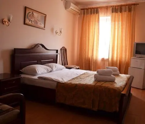 Standard Tek Büyük Yataklı Oda