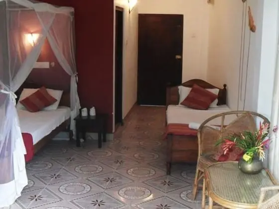 Üç Kişilik Oda, Bahçe Manzaralı