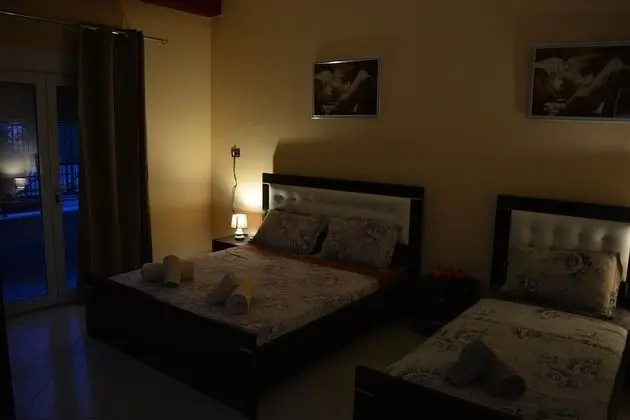 Traditional Apart Daire, 2 Yatak Odası, Mutfak, Üzüm Asması Manzaralı