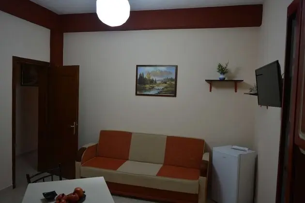 Traditional Apart Daire, 2 Yatak Odası, Mutfak, Üzüm Asması Manzaralı