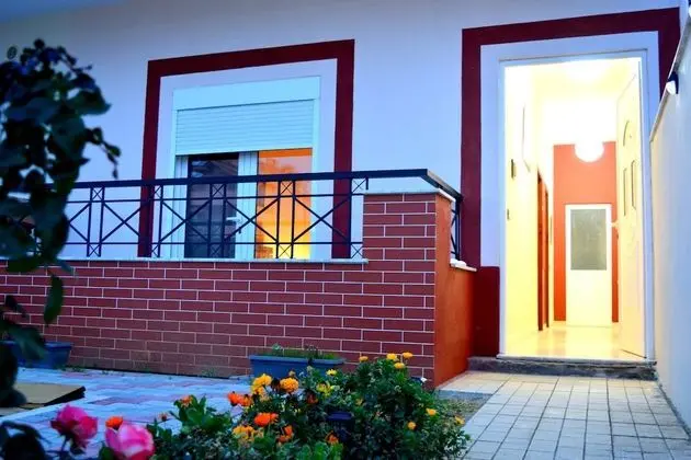 Traditional Apart Daire, 2 Yatak Odası, Mutfak, Üzüm Asması Manzaralı