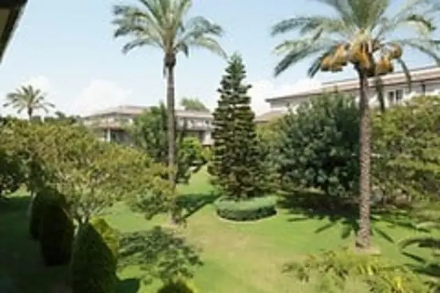 Club Evleri - Bahçe Manzara