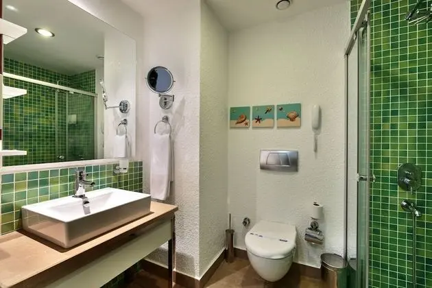 Standard Oda, Bahçe Manzaralı