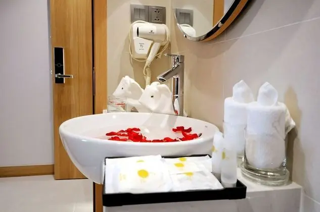 Senior Tek Büyük Yataklı Oda