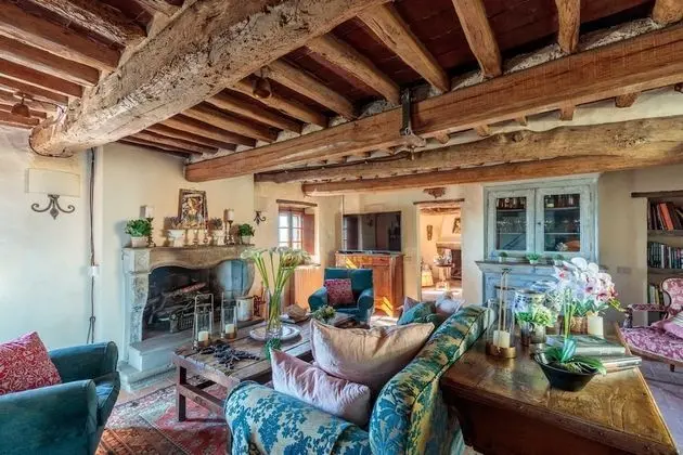 Villa, Sigara İçilebilir