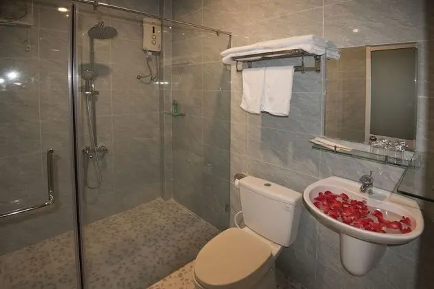Üç Kişilik Oda, Bahçe Manzaralı