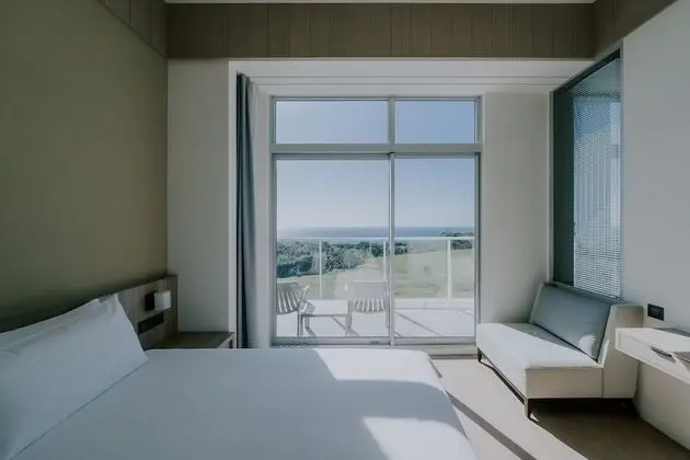 Deluxe Tek Büyük Yataklı Oda, Balkon, Deniz Manzaralı (108.109)