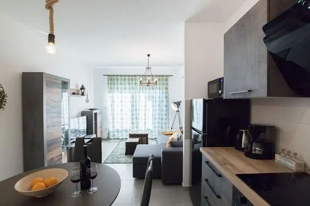 Apart Daire (Sunny - 100 m from sea - A1(2+1))