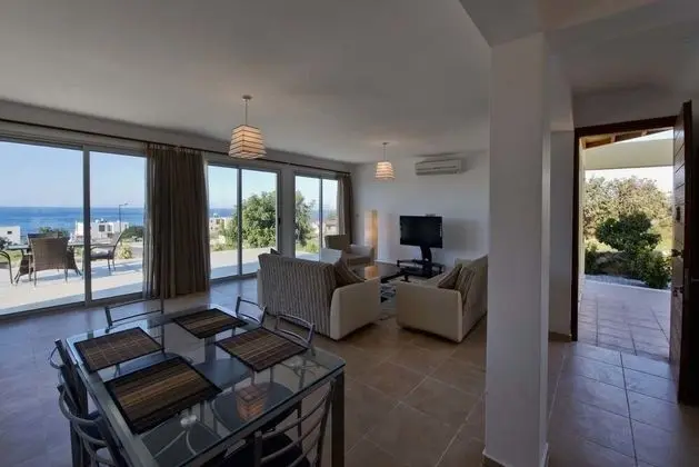 Villa, Sigara İçilmez