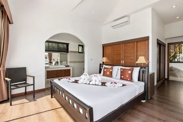 4-Bedroom Villa with Private Pool