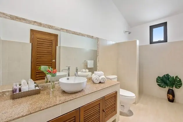 4-Bedroom Villa with Private Pool
