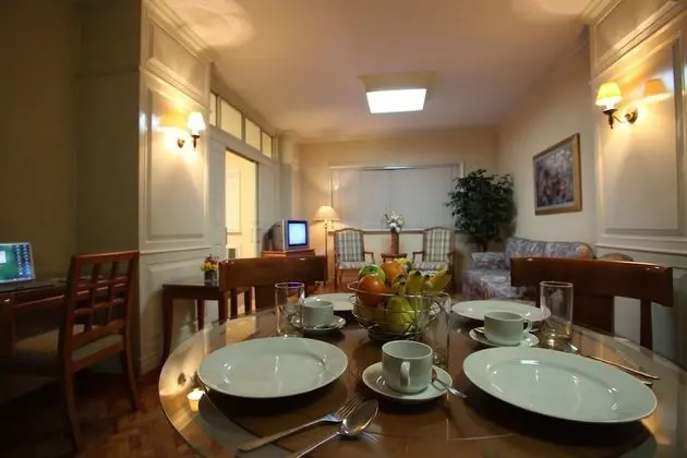 Corner Suite