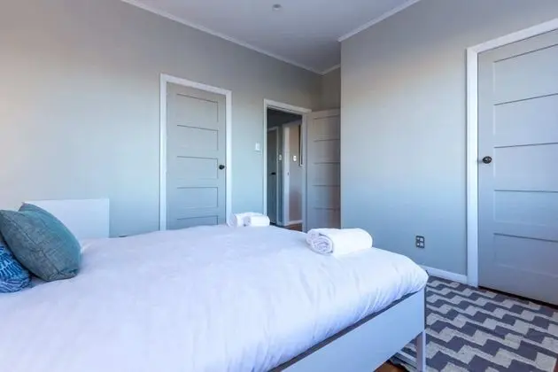 Ev (2 Bedrooms)