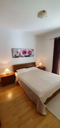 Apart Daire, Balkon, Havuz Manzaralı