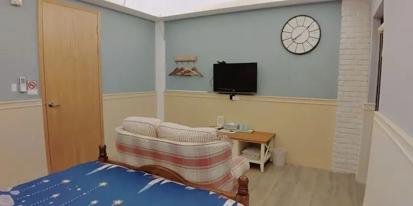 Standard Tek Büyük Yataklı Oda (Sky Blue)