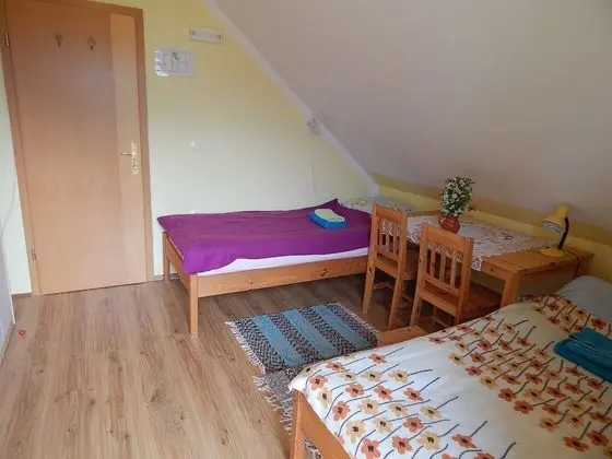 İki Ayrı Yataklı Oda, Ortak Banyo (2)