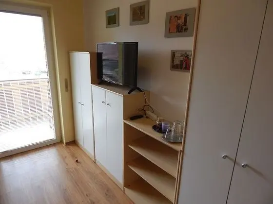 İki Ayrı Yataklı Oda, Ortak Banyo (2)