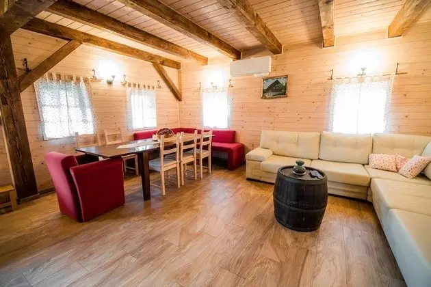 Family Ev (Two bedroom holiday home)