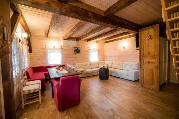 Family Ev (Two bedroom holiday home)