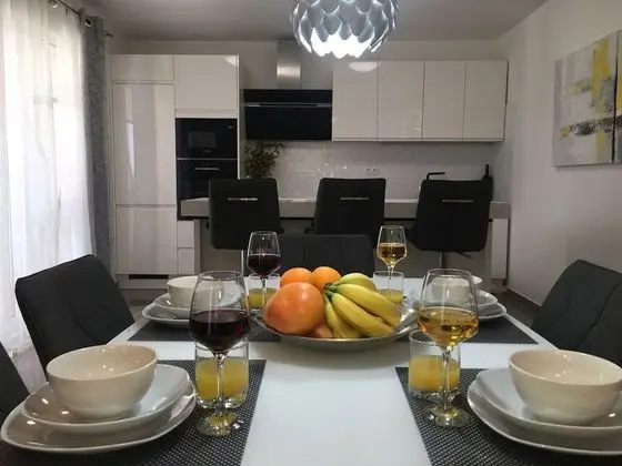 Apart Daire (Sunny Hvar - with pool - A2(4+1))