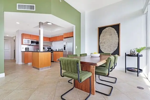 3 Bed 2 Bath Apartment