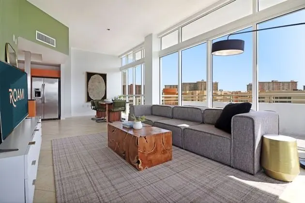 3 Bed 2 Bath Apartment