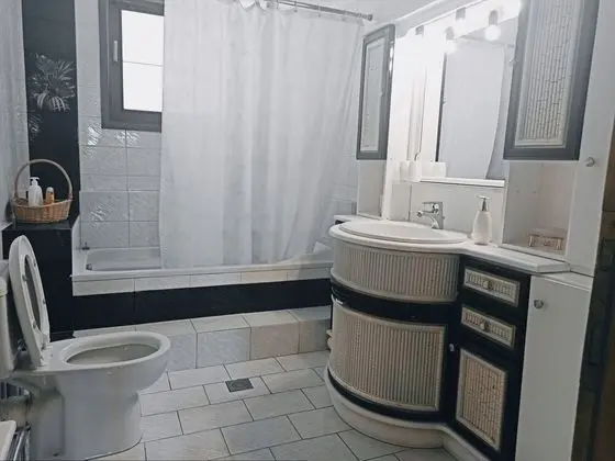 Classic Ev, Birden Çok Yatak, Marina Manzaralı